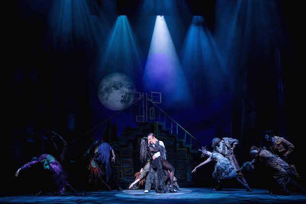Samantha Womack as Morticia Addams and Cameron Blakely as Gomez Addams (centre) in THE ADDAMS FAMILY. Credit Matt Martin (2)_edited-2.jpg