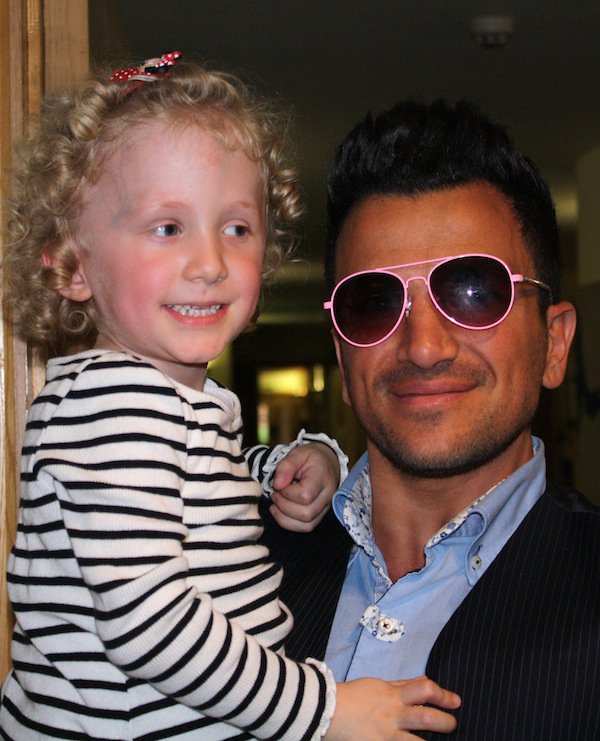Peter Andre vist to SSC - Pete tries on Tilly's glasses.jpg