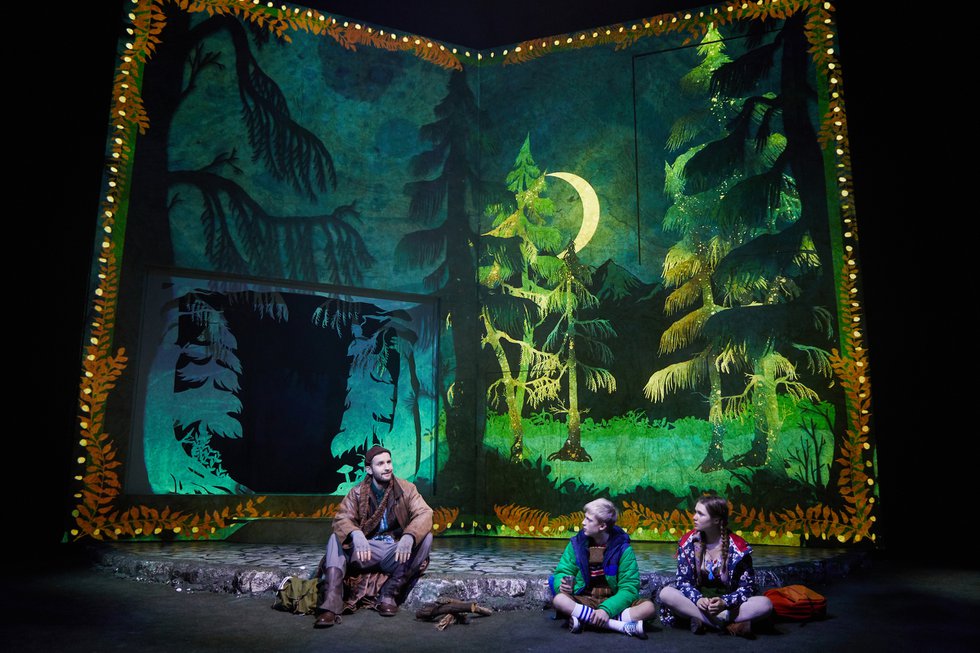 Hansel-and-Gretel-at-the-Rose-Theatre-(Green-Team).-Photo-by-Mark-Douet-_50A0427.jpg