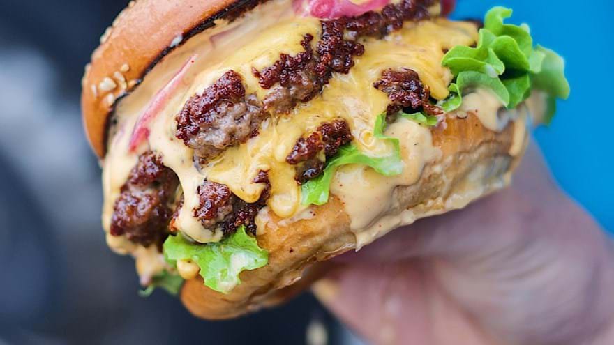 tucka-burger-1.jpg